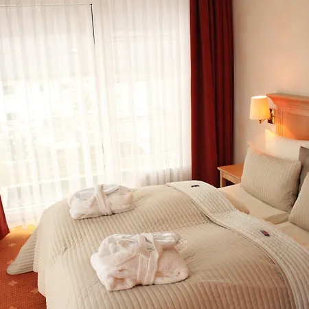 Gropius Szálloda 4*
